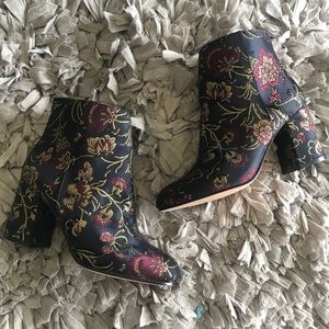 New Antonio Melani Blue Breech Bootie